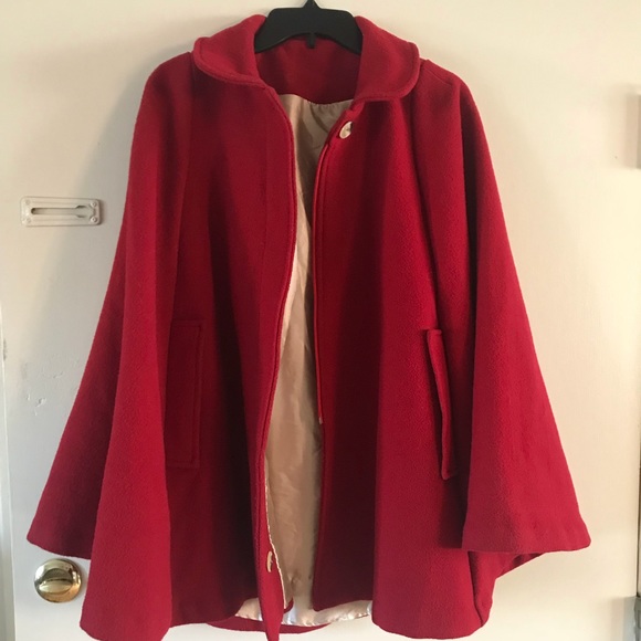 Jackets & Blazers - Vintage Red Cape with silk lining and pockets!